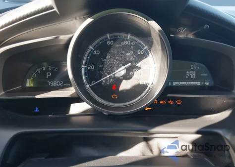 2020 Toyota Yaris Le z USA, uszkodzony, nr VIN 3MYDLBJV9LY702098